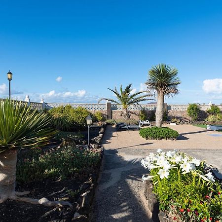 Homeforguest Apartment With Pool And Terrace 1 Min From The Beach Corralejo Exterior photo