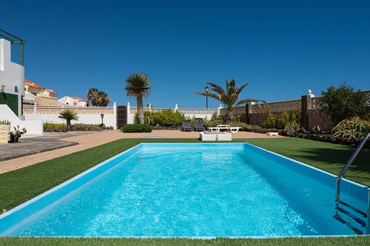 Homeforguest Apartment With Pool And Terrace 1 Min From The Beach Corralejo Exterior photo